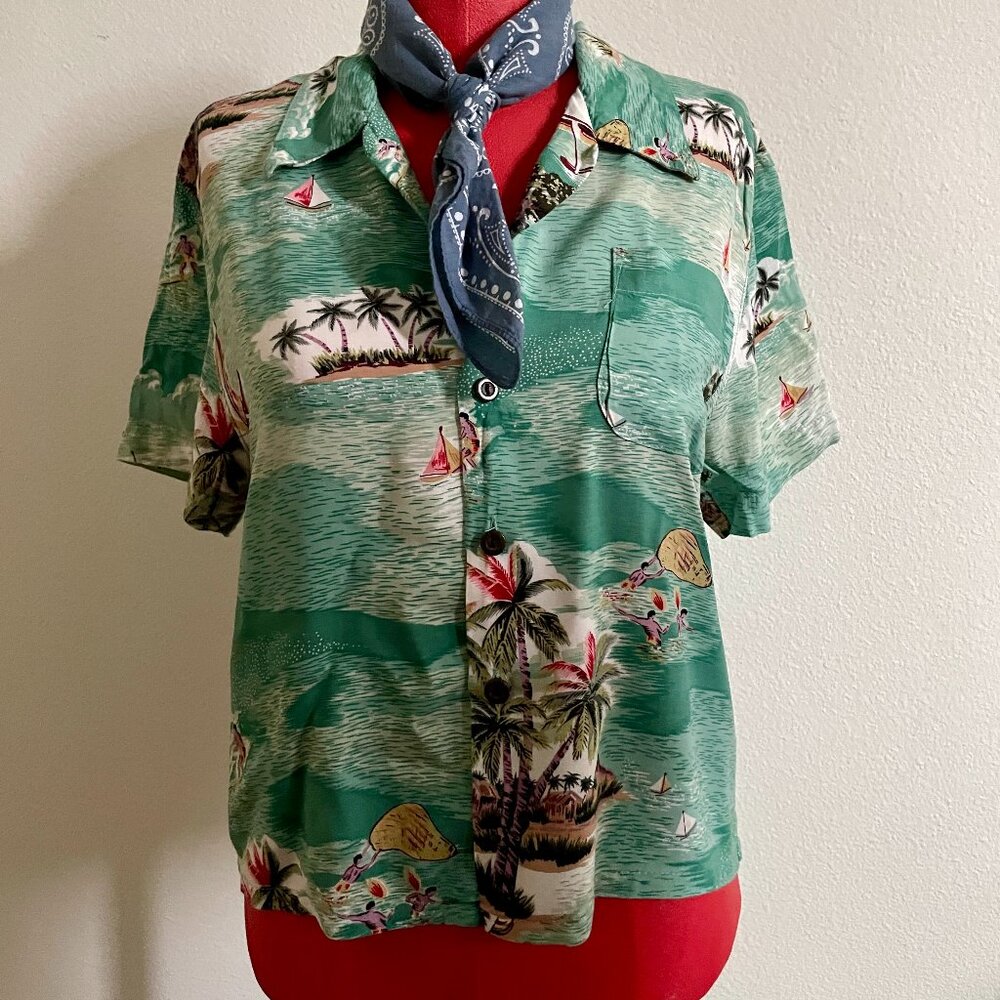 Green Tropical Short sleeve, button-up, shirt Size XS-M